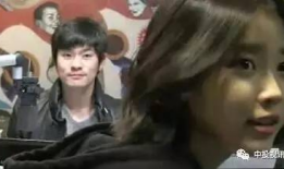 韩国娱乐圈iu吃瓜,揭秘韩国歌手的吃瓜瞬间